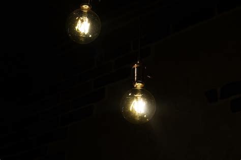 Premium Photo Yellow Light Bulbs In Retro Style Close Up