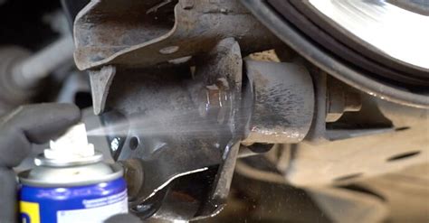 How To Change Rear Suspension Lower Control Arm On Nissan X Trail T