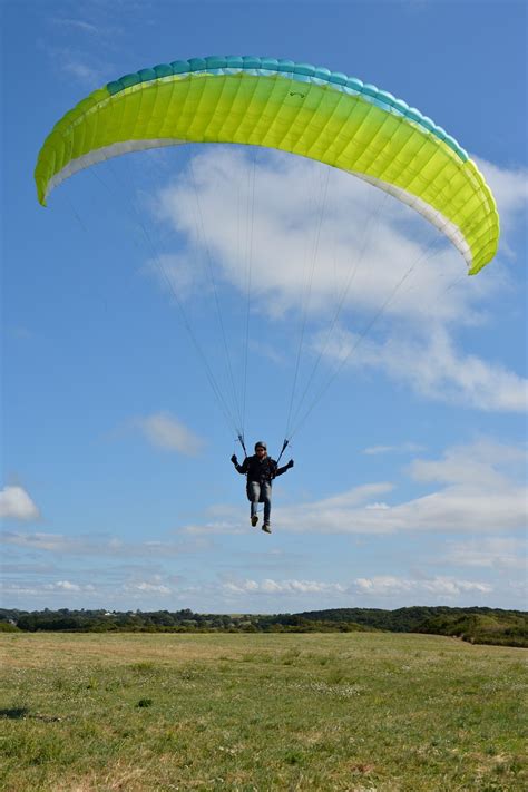 70 Free Paraglider Landing Paragliding Images Pixabay