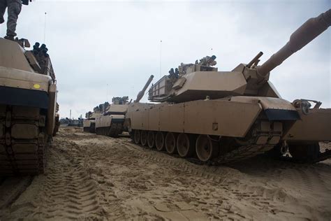 U S Marine Corps M1a1 Abrams Tanks With Charlie Company Nara