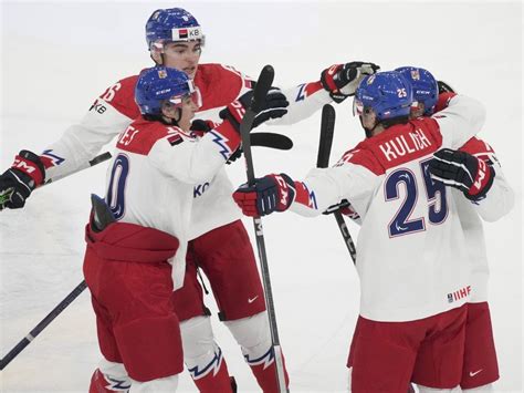 Canada eliminated from world juniors after late goal by Czechia ...