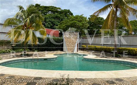 Casa En Alquiler O Venta En Villa Fontana Id Discovernica