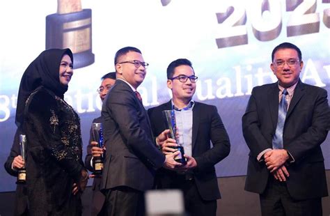 Selamat Peruri Raih Peringkat Gold Di SNI Award 2023