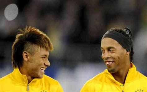 Ronaldinho ignites for Neymar | Football Deluxe