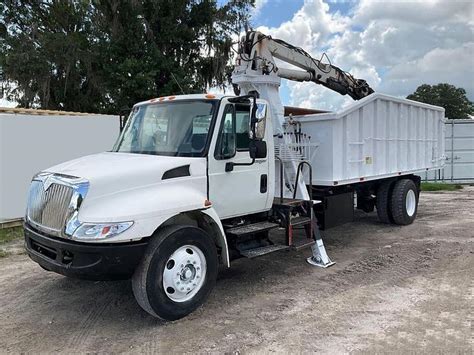 Used 2005 International 4300 Pac Mac Grapple Truck for Sale in Seffner, Florida