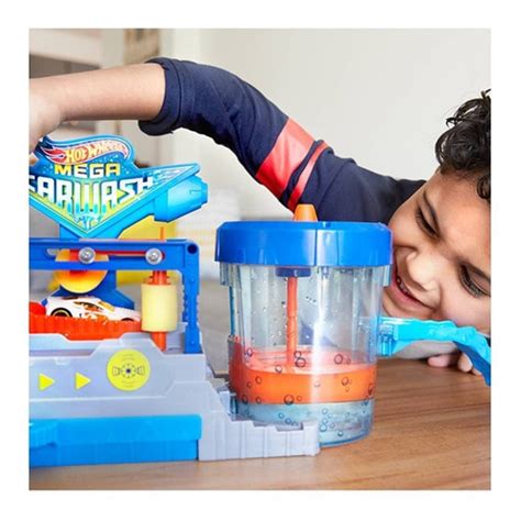 Autopista Hot Wheels Mega Autolavado El Auto Cambia De Color Cuotas sin interés