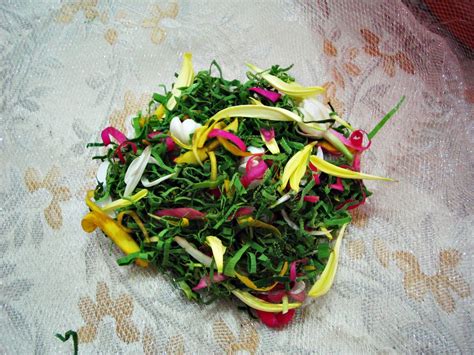 The Bumblebeez: How to make Bunga Rampai