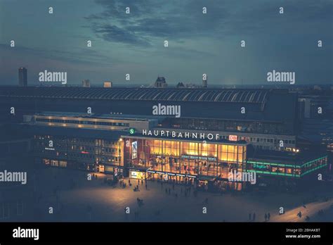 Bahnhof Silhouette Hi Res Stock Photography And Images Alamy