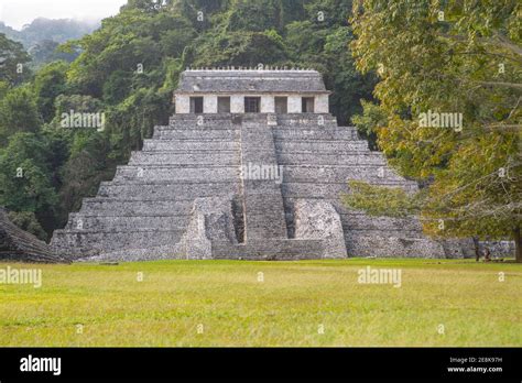 Templo De Las Inscripciones En La Antigua Ciudad Maya De Palenque En