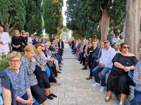 FOTO Misa Povodom Svetkovine Svih Svetih Na Boninovu DubrovnikNet