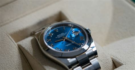 Rolex Sea Dweller vs Submariner: What's the difference? - The Manual