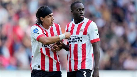 Erick Gutiérrez Fue titular en victoria del PSV ante Waalwijk