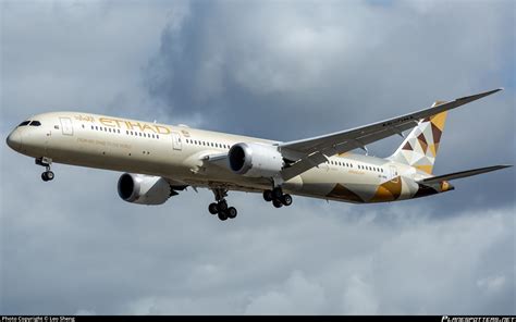 A Bma Etihad Airways Boeing Dreamliner Photo By Leo Sheng Id