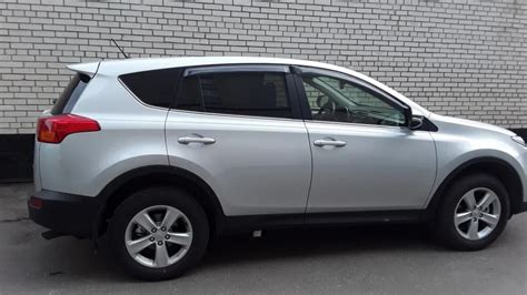 Toyota RAV4 с мизерным пробегом 10 лет простоял в гараже — теперь его ...
