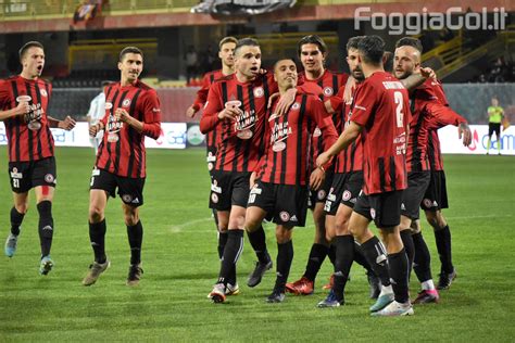 Foggia A Crotone Con La Grinta La Voglia Di Soffrire E La Carica Dei