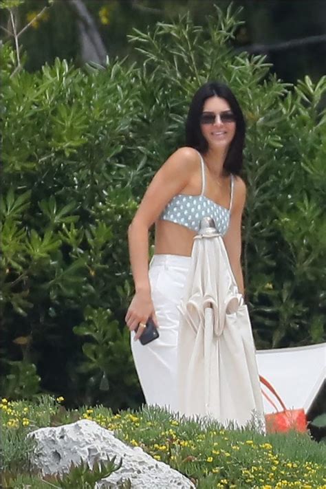 Kendall Jenner Fappening Bikini Paparazzi Photos The Fappening
