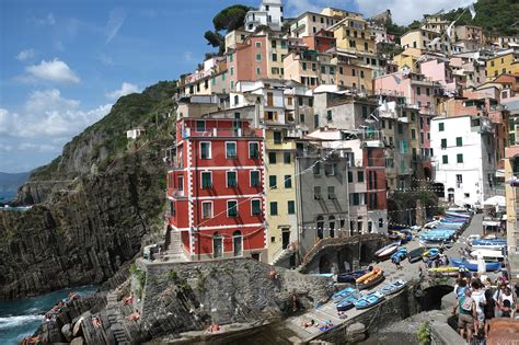 Exploring Cinque Terre: Riomaggiore • Cultural Xplorer