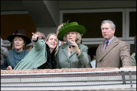 Camilla Parker Bowles Qui Sont Ses Deux Enfants Thomas Et Laura