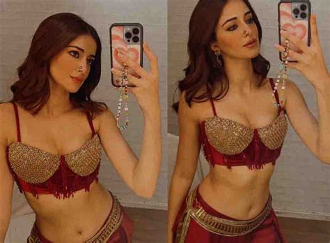 Hot Selfies Of Ananya Pandey Flaunting Her Sexy Navel Filmy