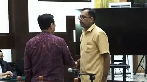 Perdebatan Luhut Vs Haris Azhar Soal Tudingan Minta Saham Freeport