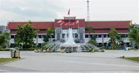 Pertama Di Indonesia Surabaya Operasikan Pltsa Yang Hasilkan Listrik