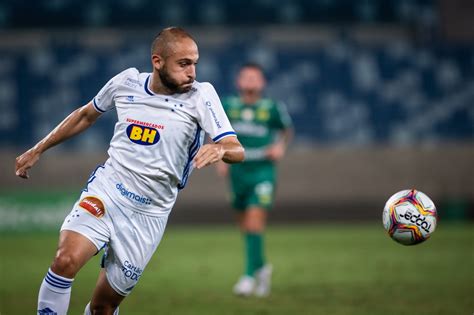 Atua Es Do Cruzeiro Bote Errado Estraga Atua O De Machado Matheus