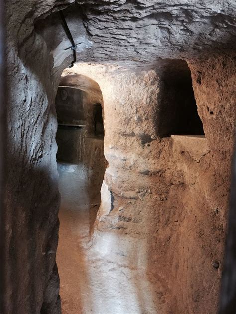 Cueva En El Monasterio De Pedralbes De Barcelona Ah Pon An Las Monjas