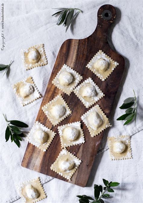 Ricotta Dinkel Ravioli Mit Majoran Und Zitrone Homemade Ricotta Spelt