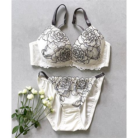 フランデランジェリー fran de lingerie 新作続々 ペアブラジャー ペアブラジャーワイヤー有り ブラジャーショーツセット ホワイト ファッション通販