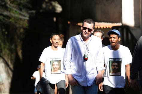 Fotos Pedreiro Amarildo Desaparece Ap S Opera O Policial Na Favela Da