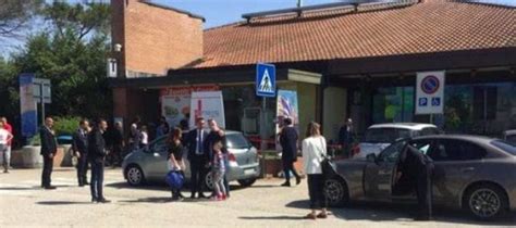 Drammatico Incidente In Autogrill Camion Aggancia Una Donna Per Lo