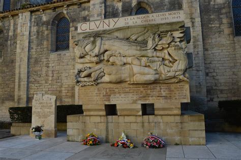 Cluny La Commémoration Du 11 Août 1944 En Images