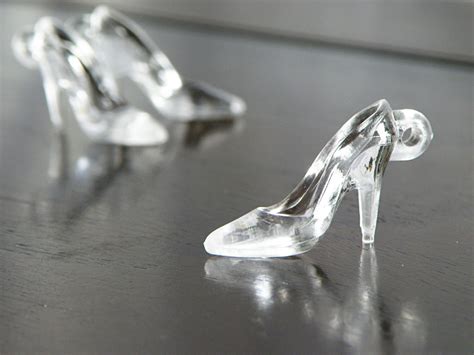 Cinderella S Glass Slipper In Miniatureplastic Qty 4 By Highpie