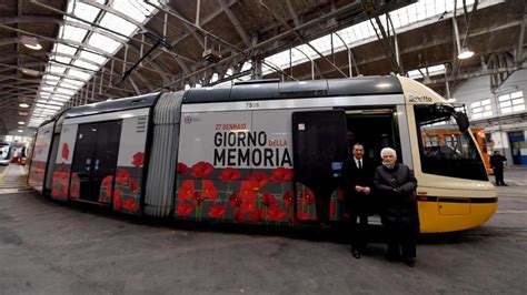 A Milano Arriva Il Tram Della Memoria Liliana Segre Finalmente Lo