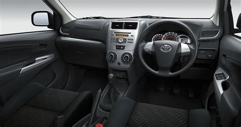 2015 Toyota Avanza (facelift) interior launched in South Africa