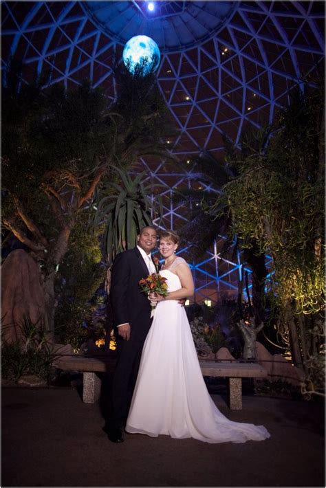 Weddings at Milwaukee’s Mitchell Park Domes – MarriedInMilwaukee.com