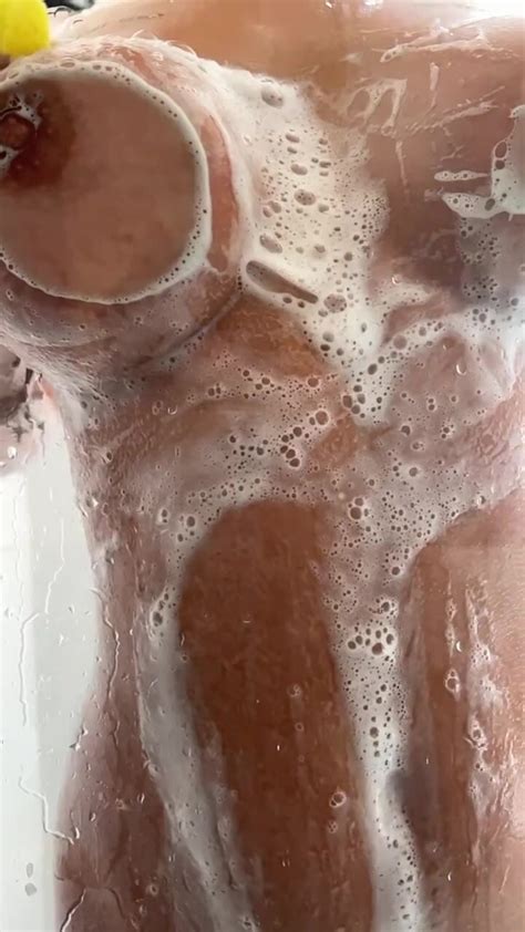 Hot Naked And All Soapy In The Bubble Bath Cnn Amador