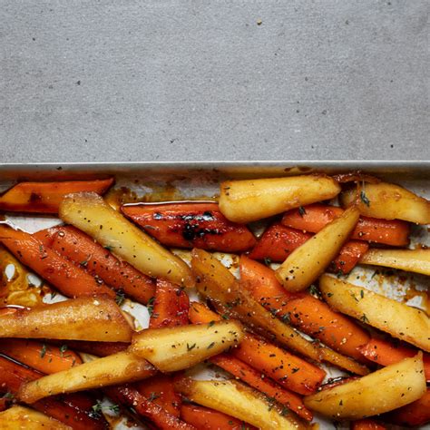 Maple and whiskey-glazed carrots and parsnips recipe | easyFood