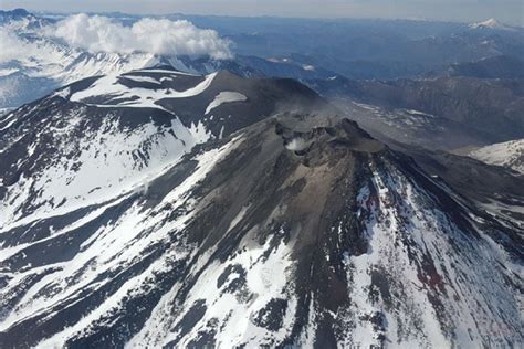 El Complejo Volc Nico Nevados De Chill N Se Encuentra En Erupci N