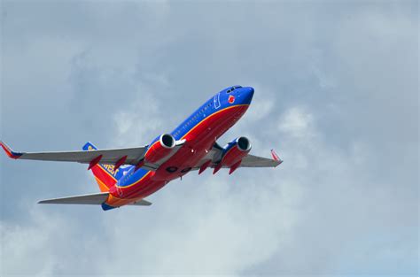 Southwest Expands Service From Stl To California