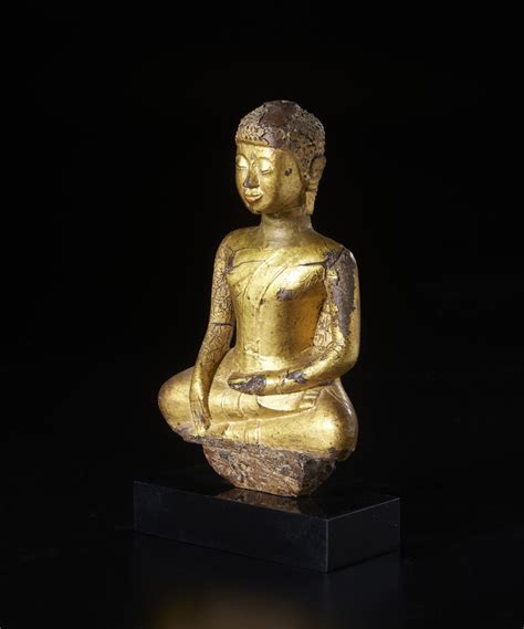 Scultura In Legno Laccato Dorato Raffigurante Buddha Birmania XIX