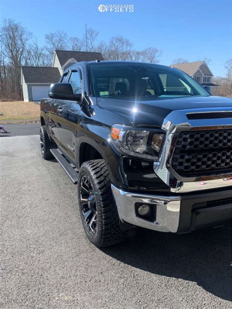 Toyota Tundra With X Fuel Assault And R Atturo Trail