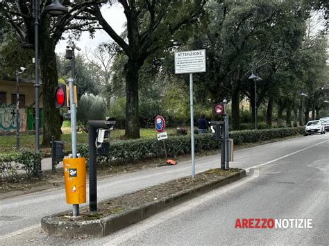 Sosta Selvaggia Al Colle Del Pionta Le Immagini All Interno Del Campus