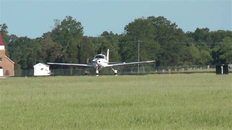 Cirrus Sr22 N588sr Landing 2 At Khwy On 51010 At 1758 Youtube