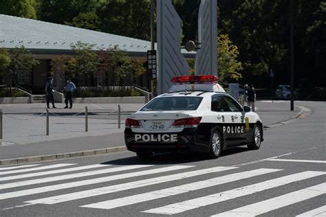 Tokyo Now Tokyo Metropolitan Police Department Officers Pr Flickr