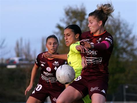 D F Minine Leffectif Du Fc Metz Chamboul Justine Rougemont De