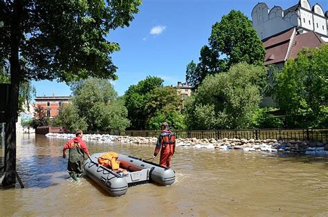 Hochwasser und Hochwassermeldestufen Halle Saale Händelstadt