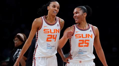 WNBA Connecticut Sun announces Bonner, Thomas engagement | fox61.com