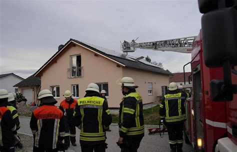 Dachstuhl In Otzing F Ngt Feuer Euro Schaden