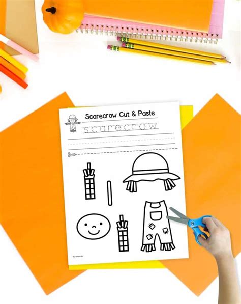 Free Printable Scarecrow Craft - The Artisan Life